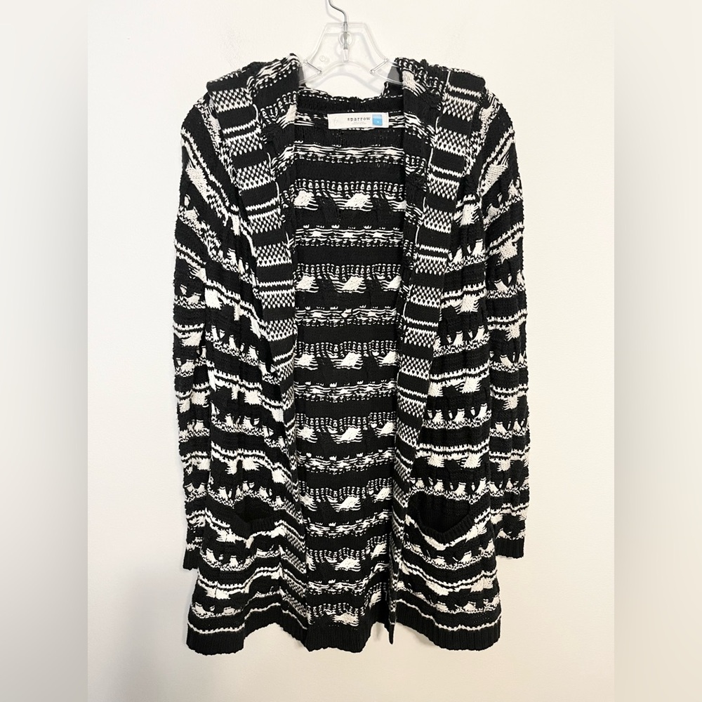 Sparrow Anthropologie Open Front Hooded Cardigan Sweater. Black & White. Size S